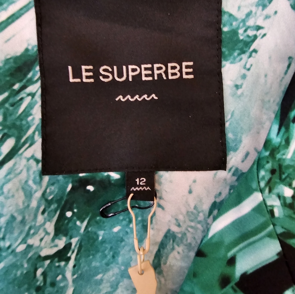 Le Superbe Staycation Top in Emerald Quartz Size 13 Revolve WITHOUT BELT - Picture 5 of 8